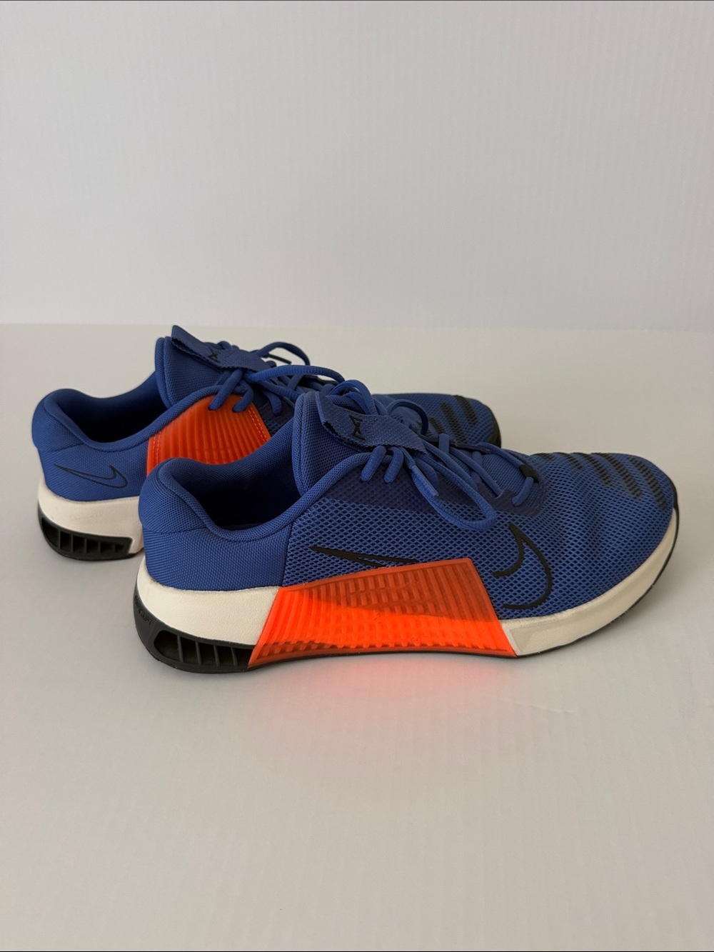 Nike Metcon Hyperlift Men’s Blue Athletic Sneakers with Orange Accent